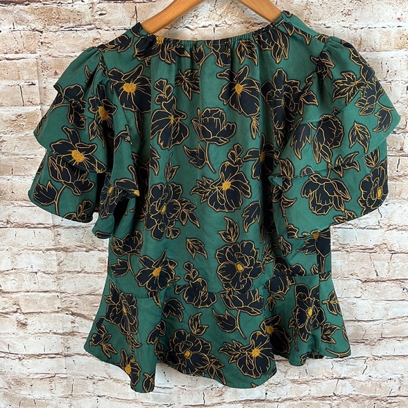 Who What Wear Floral Ruffle Top Small - Picture 2 of 5